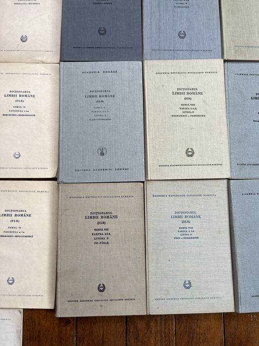 Lot de Colecție 19 Vol. - Dicționarul Limbii Române (DLR) / Ediția Tezaur a Academiei - Stare Interioară Impecabilă