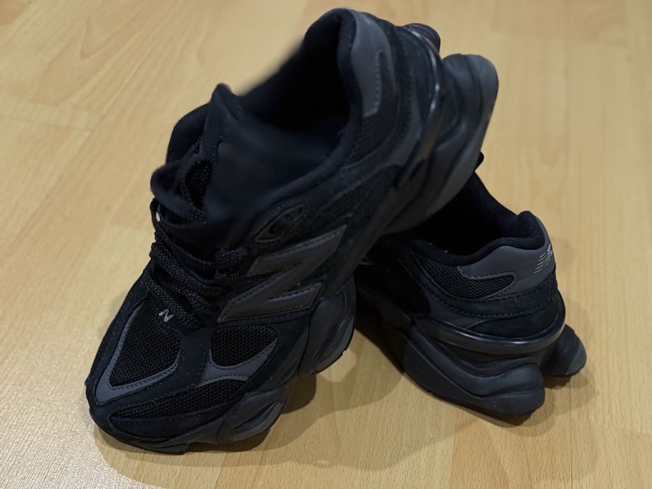 маратонки New Balance 9060 номер 42.5