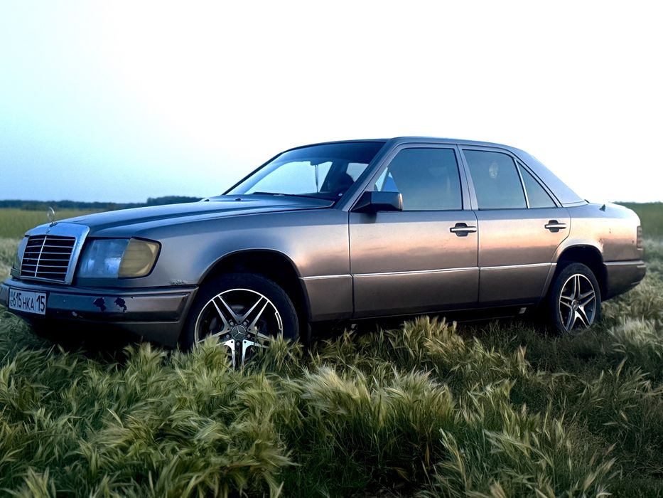 Продам диски с идеальной резиной с мерса w124