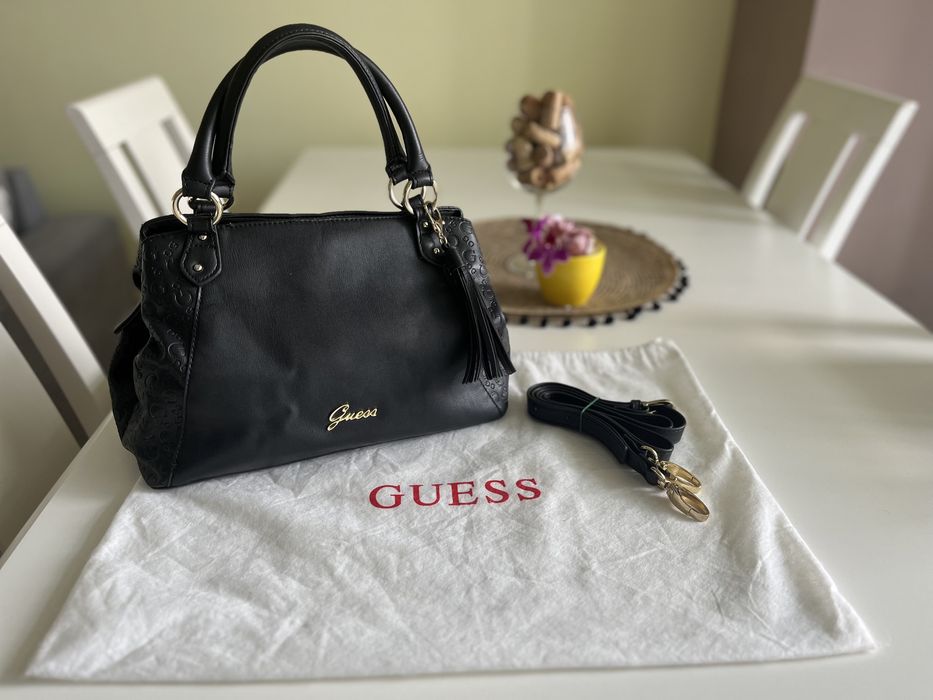 Чанта Guess мека кожа