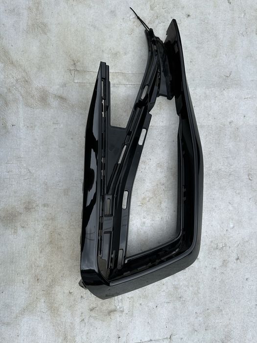 Grilă proiector stânga vw passat b8.r linne.facelift.cod:3g0853793.c.