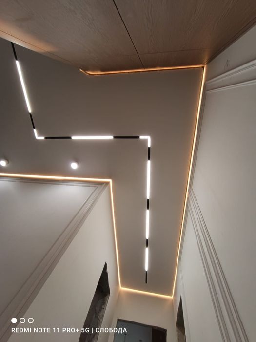 Натяжные потолки ,слив воды.