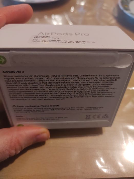 Продавам нови AirPods Pro 3