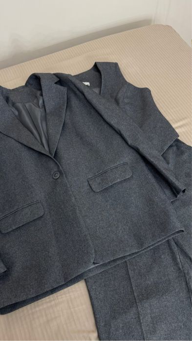 Тройка:брюки, жилетка,пиджак