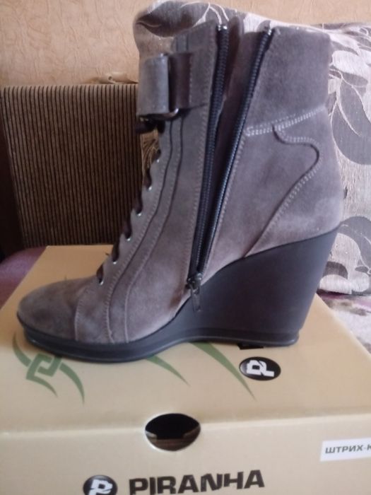 Женские ботинки 39 размер