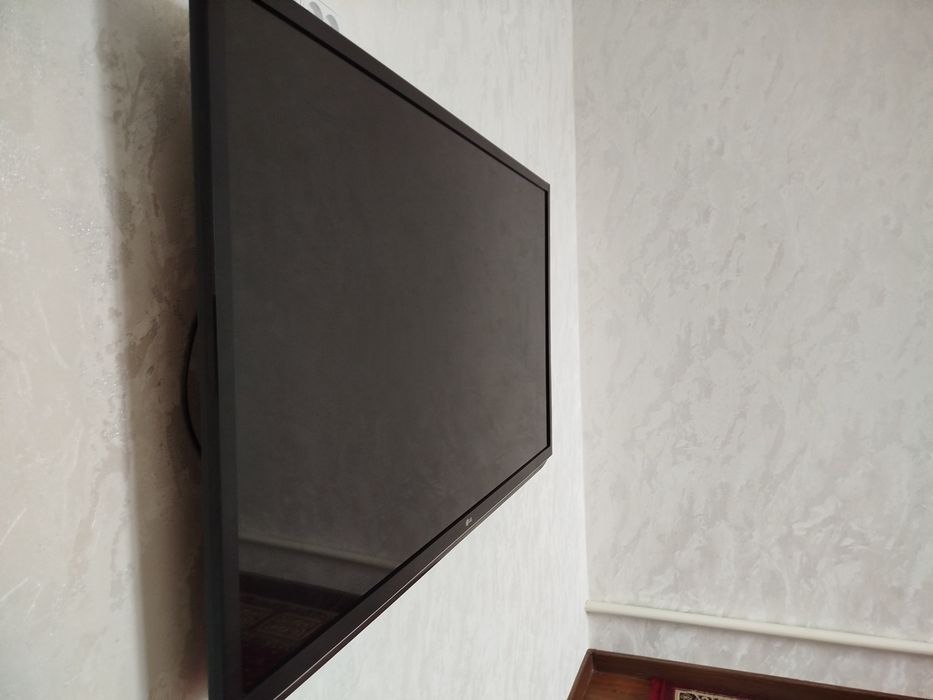 Телевизор LG 60 лык 3 D