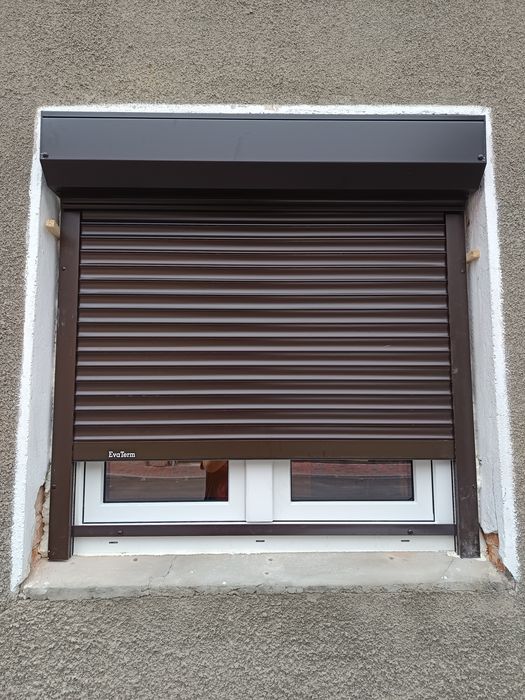 Montaj și întreținere tâmplărie . Site insecte .