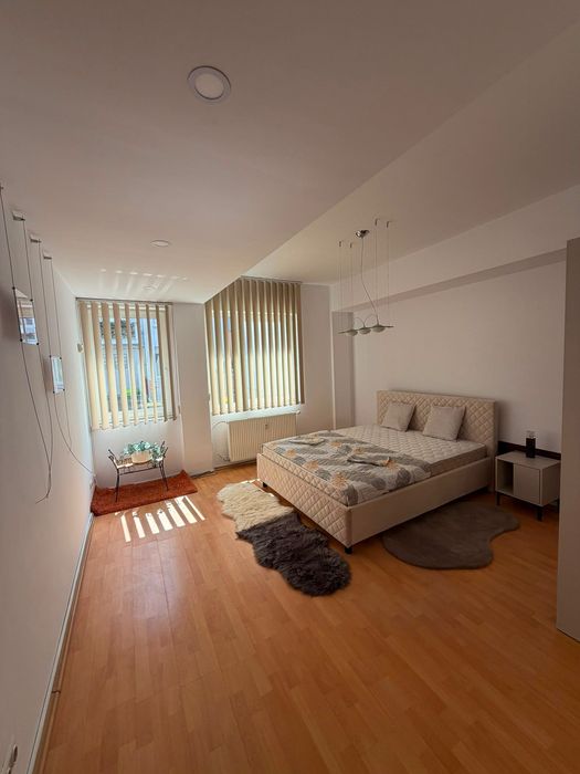 Chirie Apartament 2 camere zona The Office cu parcare