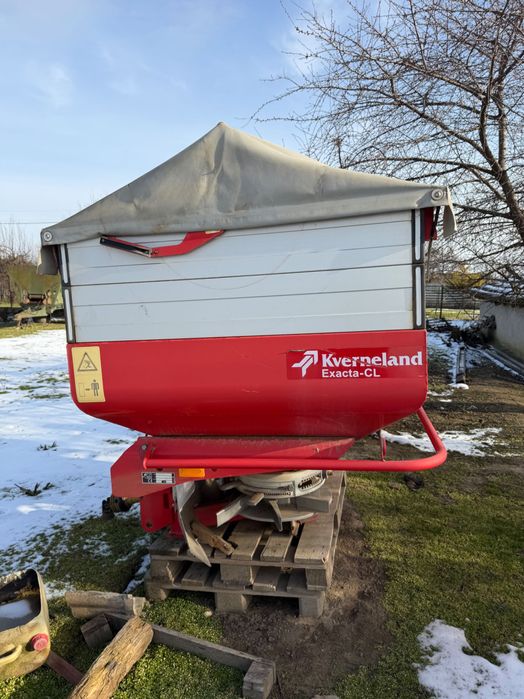 Masina administrat ingrasaminte MA Kverneland Exacta CL