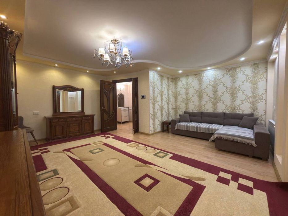 Шота Руставелли Парк Бобура 3/3/3/4 Квартира Аренду