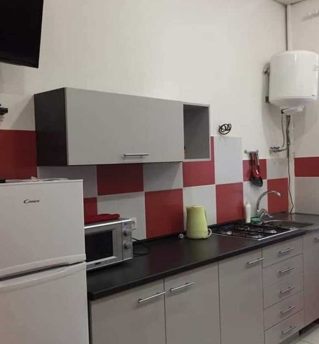 Дава се под наем Многостаен апартамент в Пловдив, Център - 100 кв.м за 306 € - Снимка #2