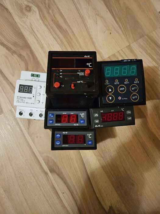 Controlere temperatura