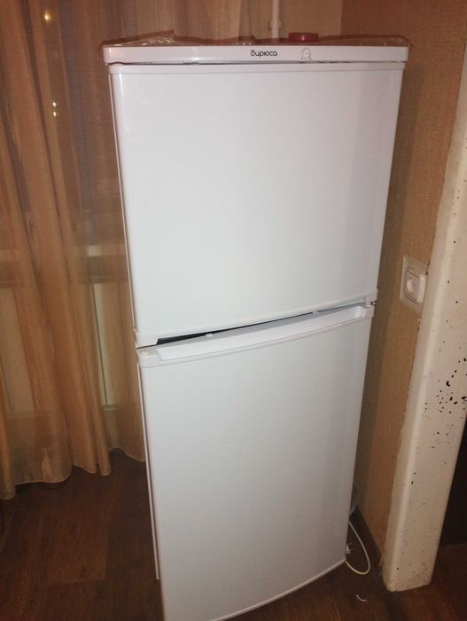Холодильник Бирюса