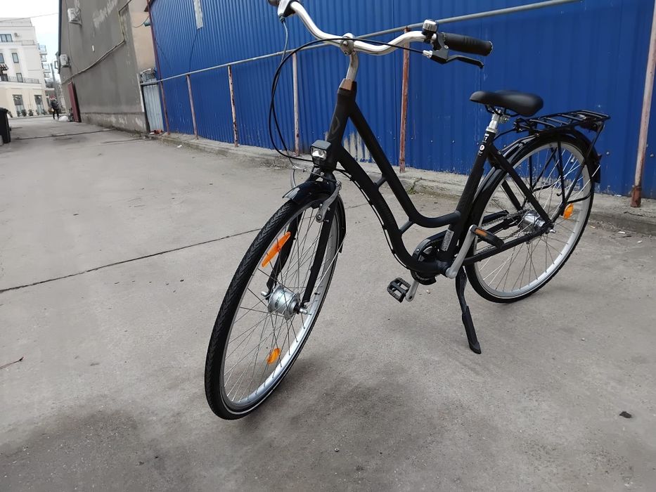 Vând bicicleta din aluminiu pentru damă