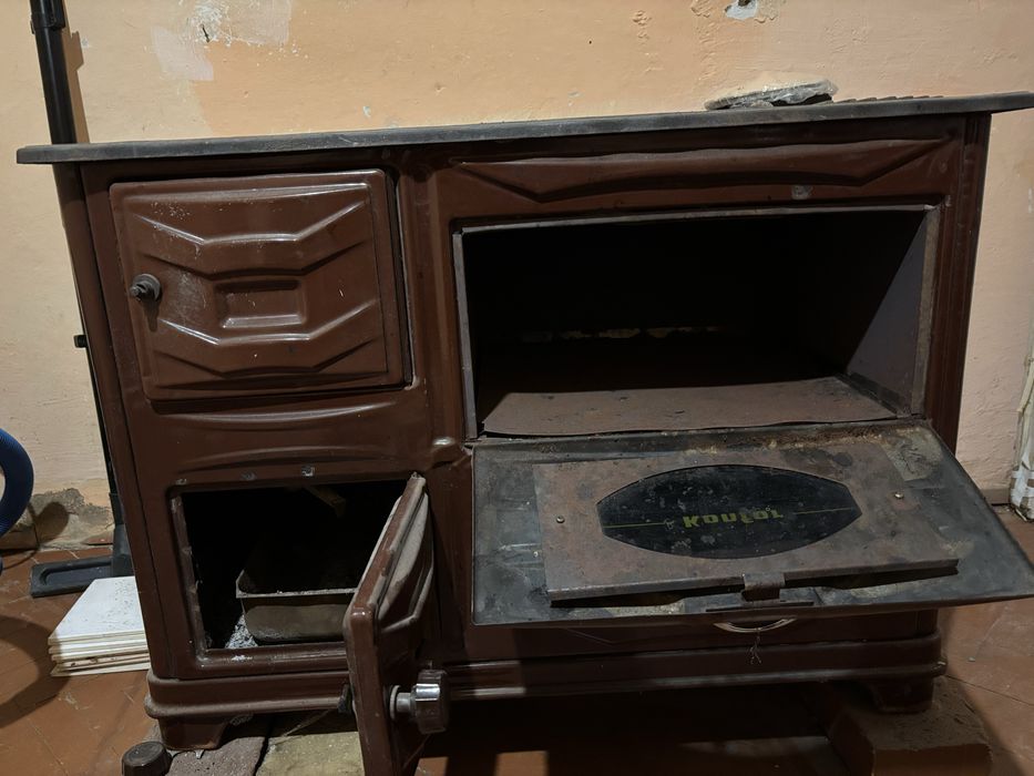 Готварска печка на твърдо гориво Konfor