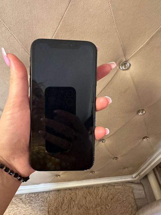 Продам IPhone XR 64gb