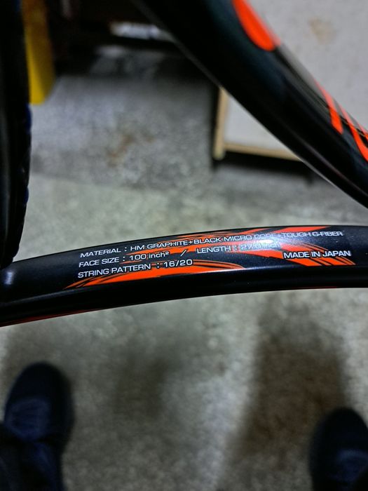 Vand doua rachete tenis Yonex.