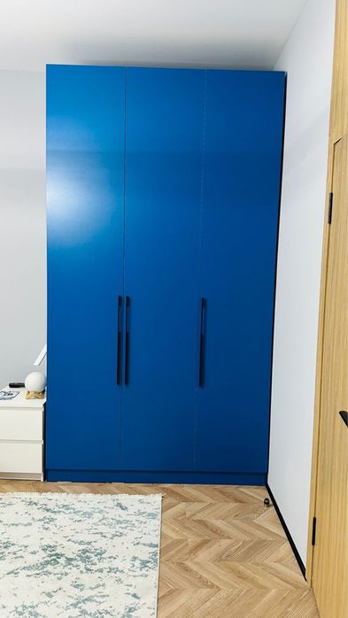 Продам шкаф и кроввть с матрасом