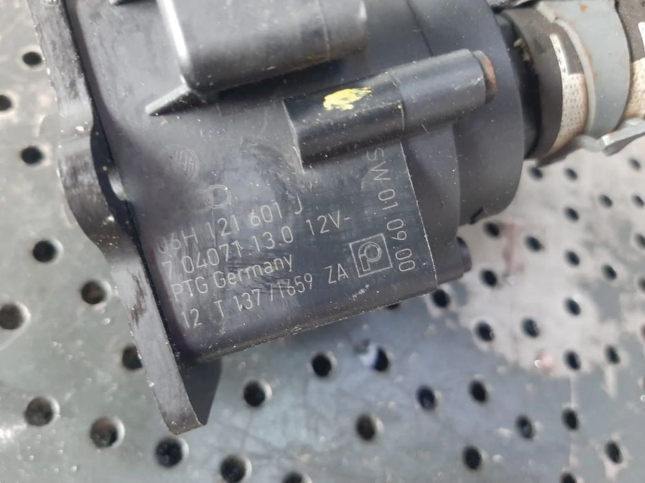 pompa apa  2.0 tdi cjc audi a4 b8 8k a6 c7 vw tiguan 5n golf 6 skoda fabia 2 octavia 2  06h121601j