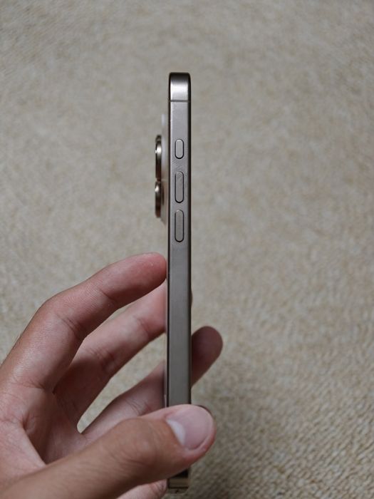iPhone 16 pro 256гб