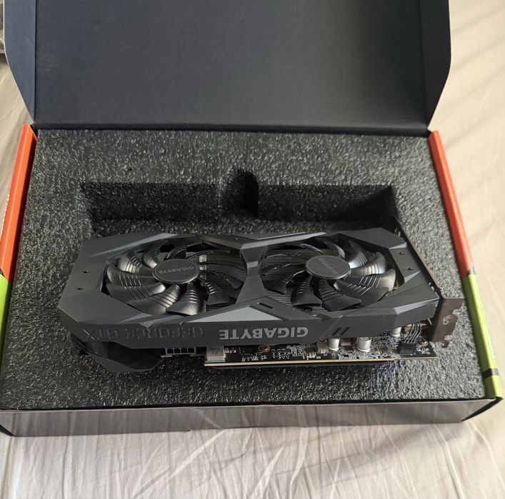 Gigabyte GTX 1660  super OC 6gb