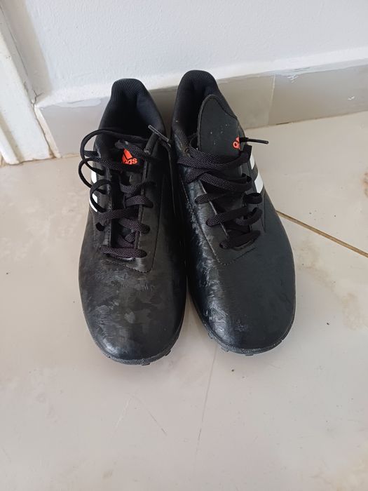 Футболни маратонки