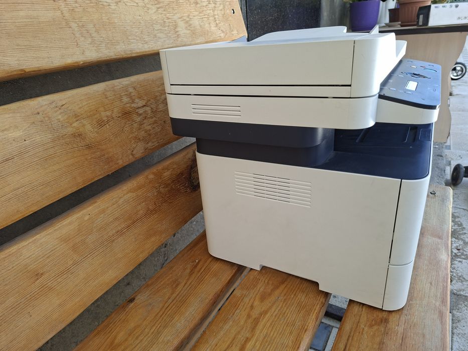 Принтер Xerox B205NI в белом цвете бу