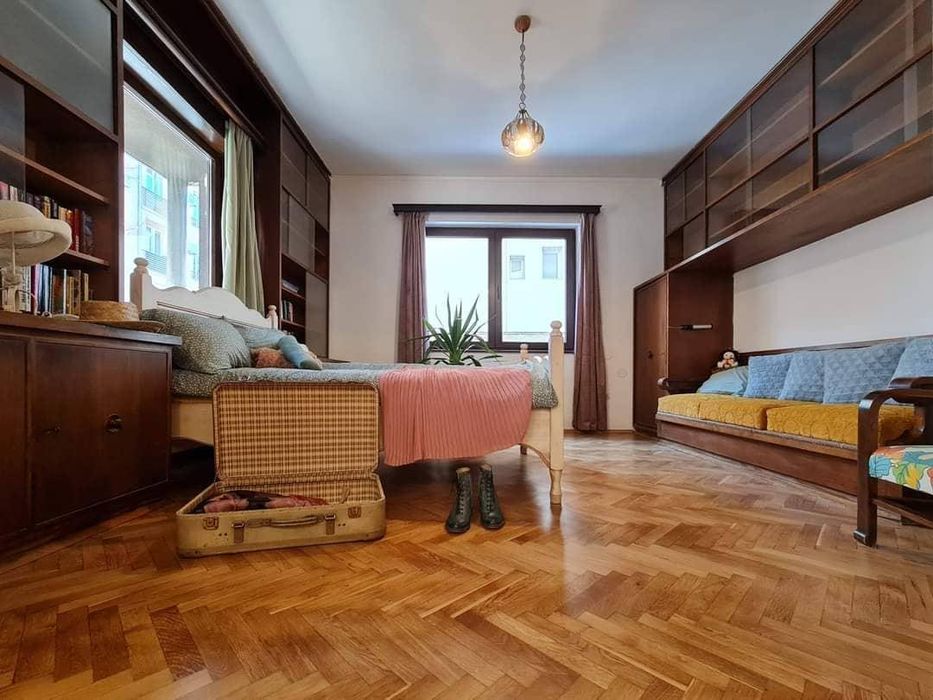 Дава се под наем Тристаен апартамент в София, Оборище - 100 кв.м за 896.58 € - Снимка #6