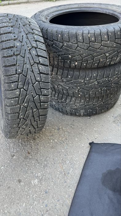 Продам зимные покрышки