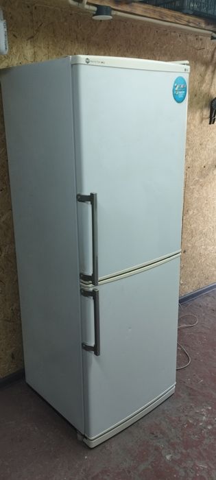 Продам холодильник