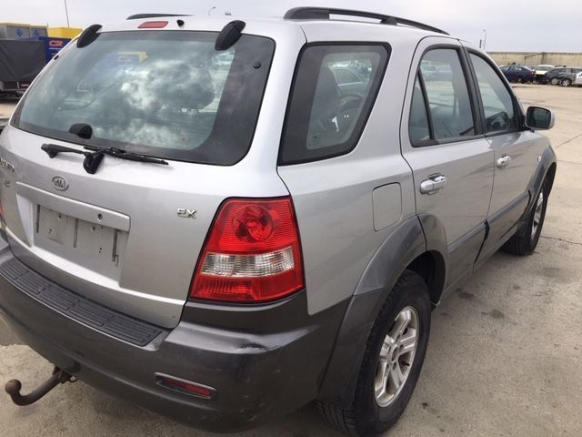 Dezmembrez KIA Sorento