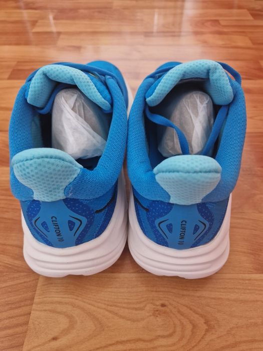 Adidași Hoka Clifton 10