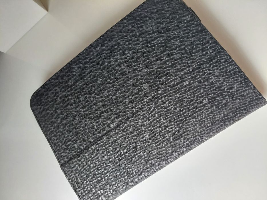 Калъф тефтер за таблет