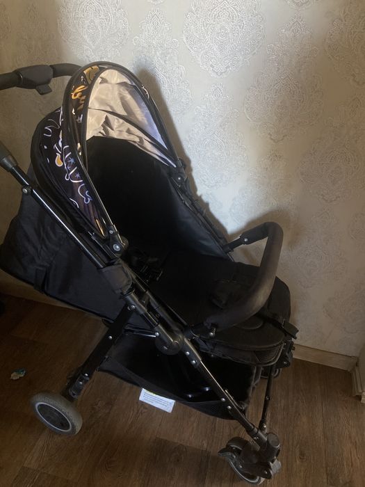 Прогулочная коляска легкая