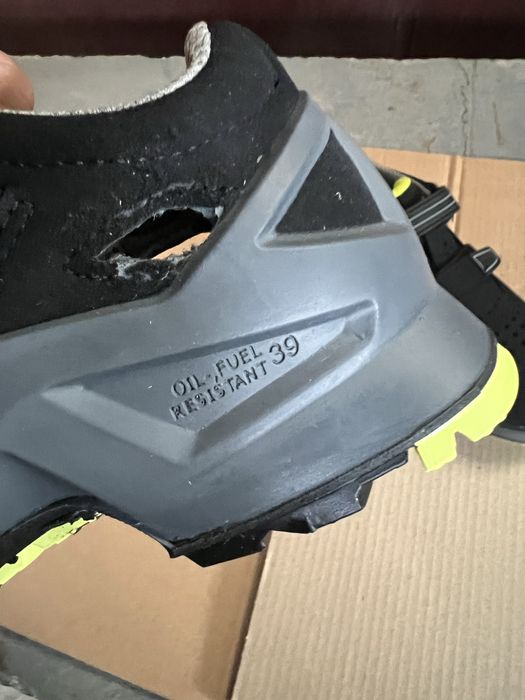 Vand sandale protectie Uvex marimea 39