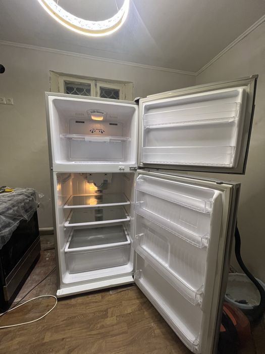 Холодильник SAMSUNG