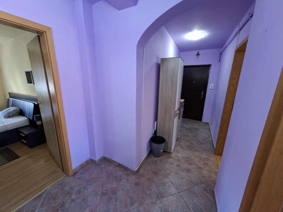 Apartament cu 2 camere decomamdat