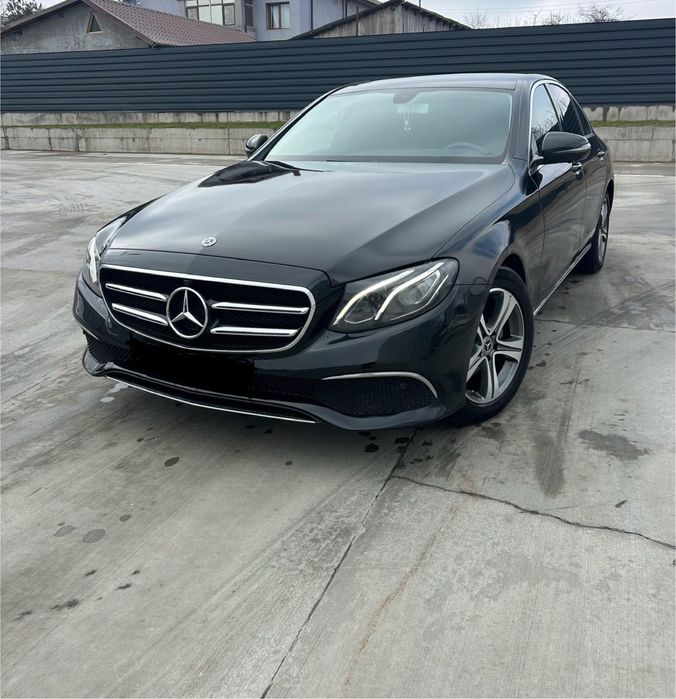 Mercedes Benz E220, Automat, Bord digital