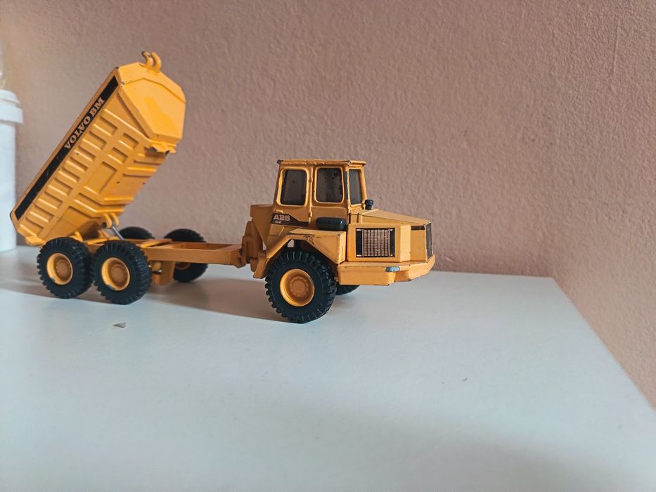 1:50 модел на Volvo -BM