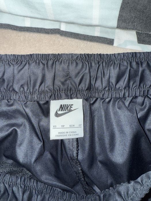 Pantaloni foița nike