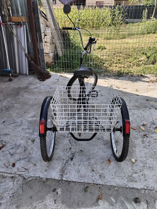 Bicicleta (3 roti) cu 6 viteze- ideală pentru plimbări și cumpărături