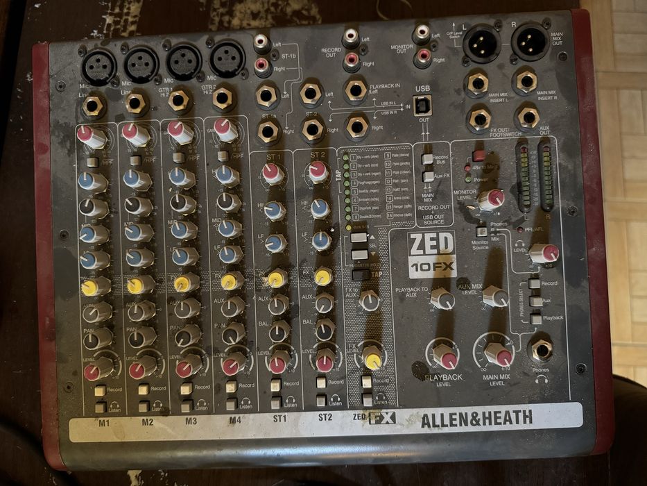 Музыкальная аппаратура и микшерный пульт