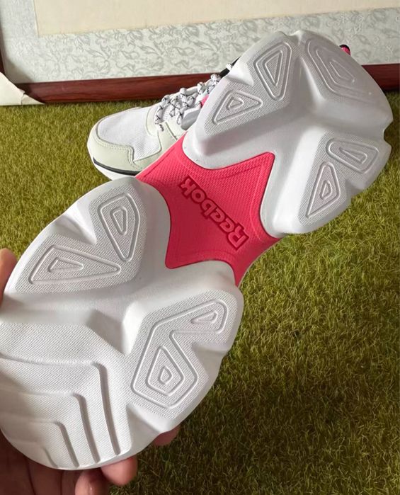 Кросовки reebok для девочек 34-35 рр