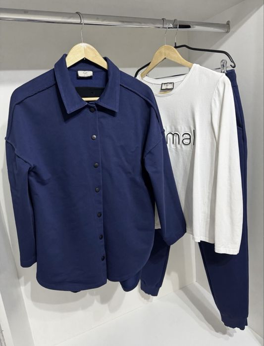 Женский спортивный костюм