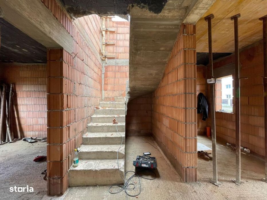 Duplex 5 camere separat prin CT Urseni