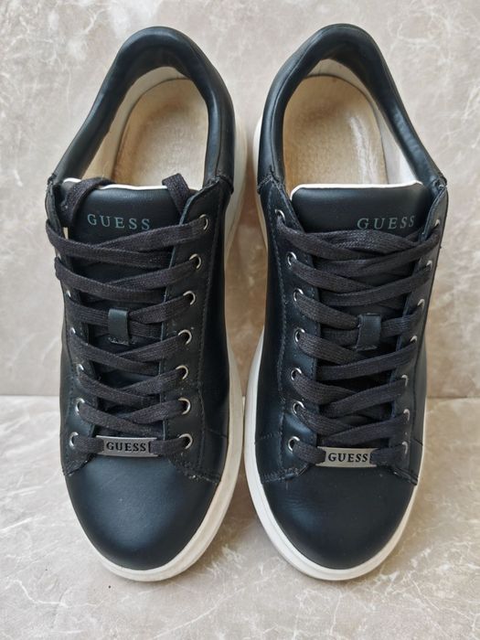 Сникърси Guess номер 42 , 45