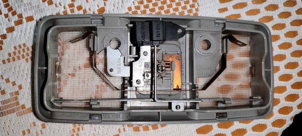 Плафон за Мицубиши спейс Стар