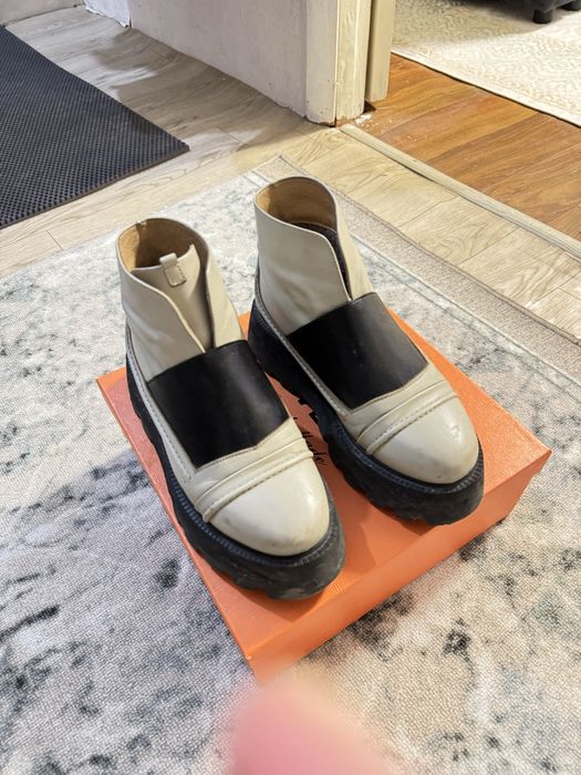 Продам женские сапоги