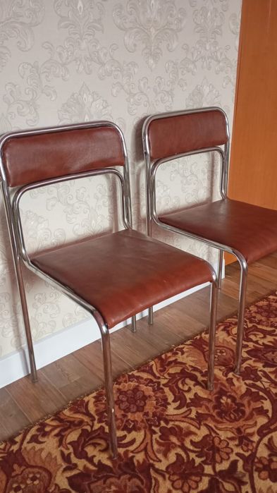 Продам стулья 2 штуки
