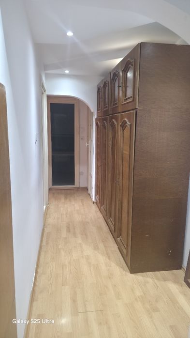 Chirie apartament cu 3 camera